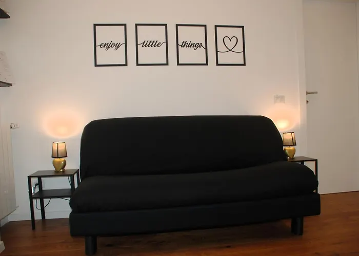 Viva La Vida In Apartment
